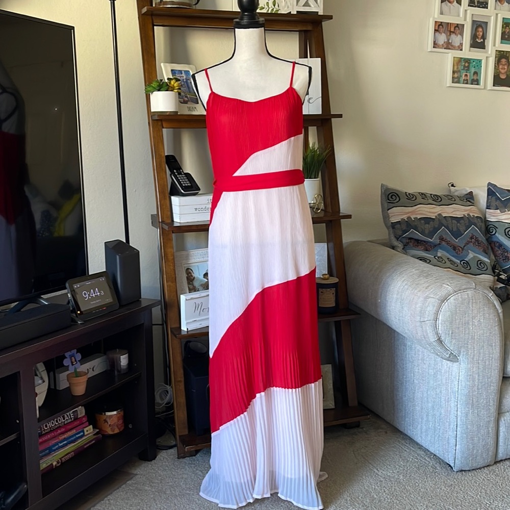 Maxi Woven Dress, with spaghetti straps. NEW with TAG. Size Medium.